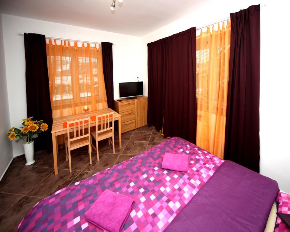 Penzion V Roklich & Apartmens V Roklich Ricany  Room photo