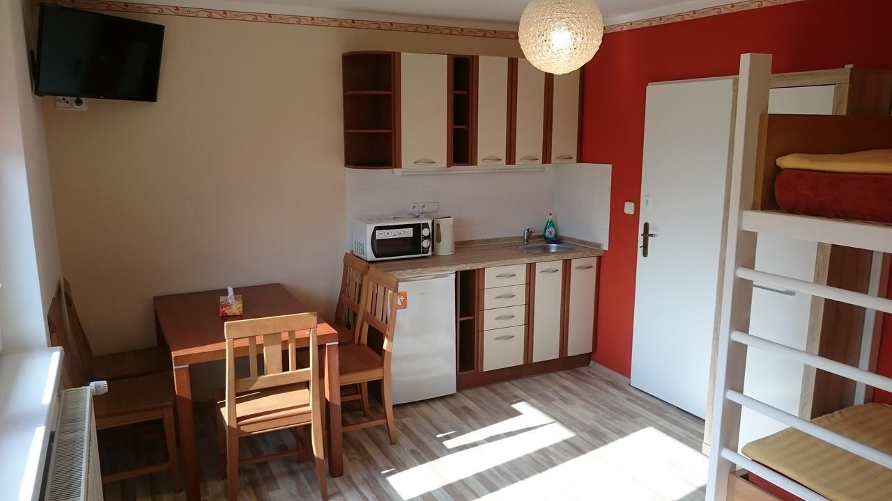 Penzion V Roklich & Apartmens V Roklich Ricany  Exterior photo